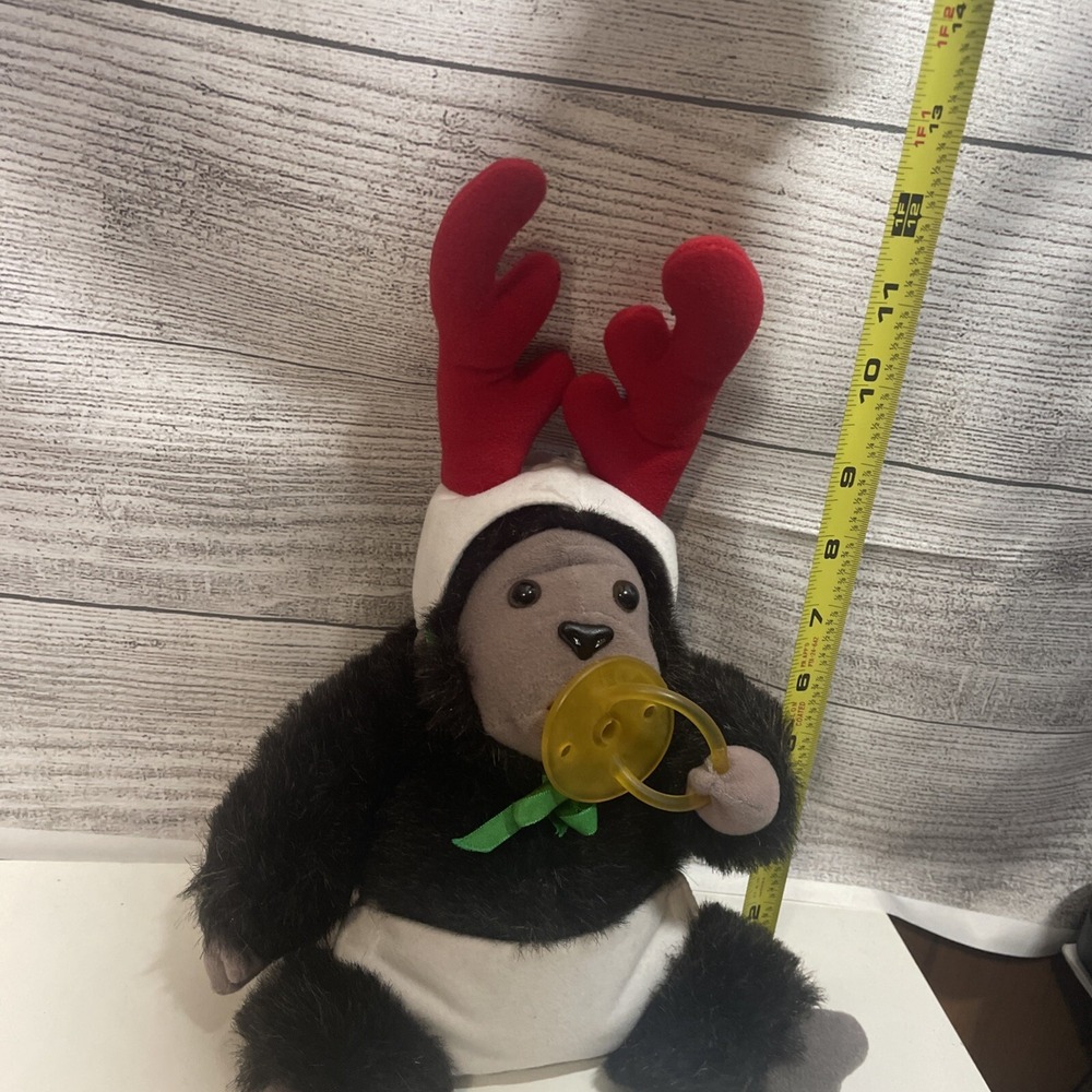 Vintage Russ Bungo‎ Baby Gorilla Ape Plush w/ Pacifier Diaper & Christmas Hat 9" - Picture 8 of 8